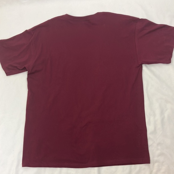 Harvard University Maroon Short Sleeve T-Shirt Mens size large - Picture 7 of 7